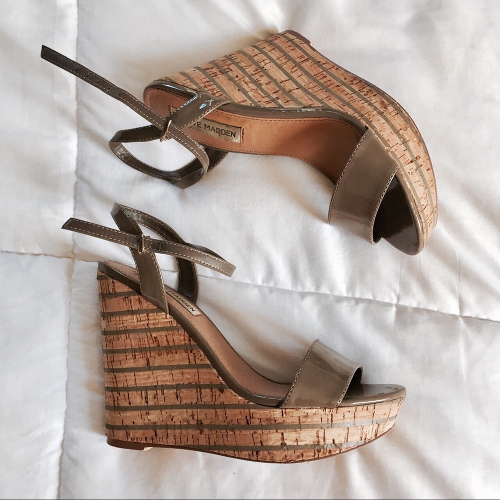 steve madden taupe wedges (size 7.5) ✨